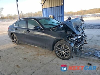 Czwarte zdjęcie samochodu z boku: 2019 BMW 330I VIN:WBA5R1C58KAK11806 - miniatura