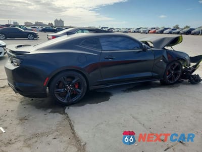 Trzecie zdjęcie samochodu z tyłu: 2019 CHEVROLET CAMARO SS VIN:1G1FH1R77K0157710 - miniatura