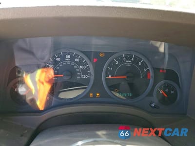 Zdjęcie 9 z 13 samochodu: 2008 JEEP COMPASS SPORT VIN:1J8FT47W38D551216 - miniatura