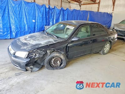 2001 TOYOTA CAMRY LE 4T1BG22K31U037015 - główne zdjęcie licytacji z USA - miniatura