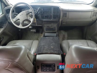 Zdjęcie 8 z 14 samochodu: 2004 GMC YUKON DENALI VIN:1GKEK63U34J267056 - miniatura