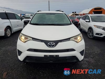 Piąte zdjęcie samochodu w środku: 2016 TOYOTA RAV4 LE VIN:JTMZFREV1GJ100711 - miniatura
