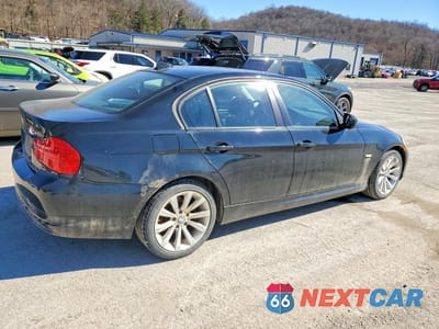 Trzecie zdjęcie samochodu z tyłu: 2011 BMW 328 XI VIN:WBAPK7C52BF196528 - miniatura