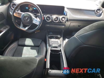 Zdjęcie 8 z 12 samochodu: 2021 MERCEDES-BENZ GLA 250 VIN:W1N4N4GB1MJ310880 - miniatura