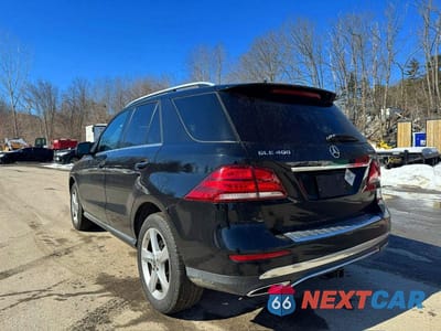 Trzecie zdjęcie samochodu z tyłu: 2019 MERCEDES-BENZ GLE 400 4MATIC VIN:4JGDA5GB0KB207736 - miniatura