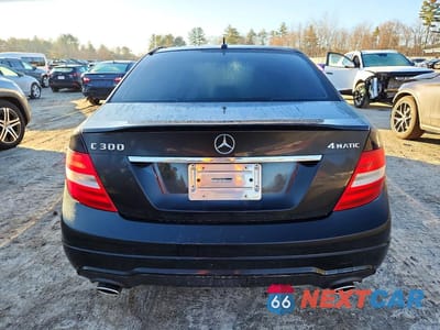 Zdjęcie 6 z 11 samochodu: 2014 MERCEDES-BENZ C 300 4MATIC VIN:WDDGF8AB6EA955050 - miniatura
