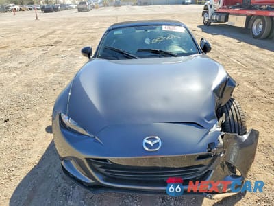 Piąte zdjęcie samochodu w środku: 2016 MAZDA MX-5 MIATA CLUB VIN:JM1NDAC77G0101667 - miniatura
