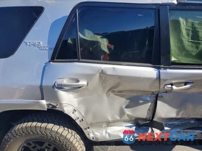 Zdjęcie 10 z 12 samochodu: 2021 TOYOTA 4RUNNER TRD OFF-ROAD PREMIUM VIN:JTERU5JR2M5883139 - miniatura