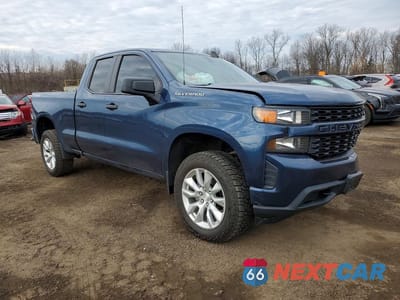 Czwarte zdjęcie samochodu z boku: 2019 CHEVROLET SILVERADO K1500 CUSTOM VIN:1GCRYBEF8KZ254675 - miniatura