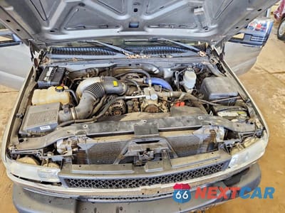 Zdjęcie 11 z 11 samochodu: 2001 CHEVROLET SILVERADO K2500 HEAVY DUTY VIN:1GCHK23131F208370 - miniatura