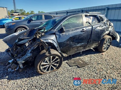 2023 TOYOTA COROLLA CROSS XLE 7MUEAAAG0PV063343 - główne zdjęcie licytacji z USA - miniatura