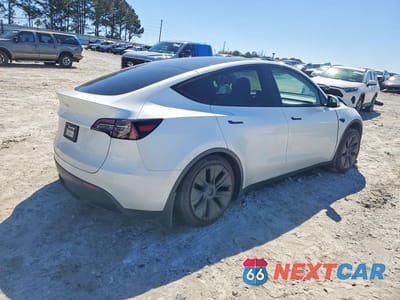 Trzecie zdjęcie samochodu z tyłu: 2024 TESLA MODEL Y VIN:7SAYGDED8RA307397 - miniatura