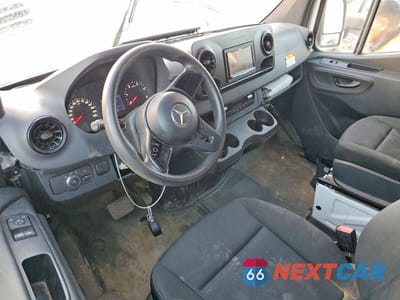 Zdjęcie 8 z 12 samochodu: 2019 MERCEDES BENZ SPRINTER 2500 VIN:WD3PF0CD2KP047529 - miniatura