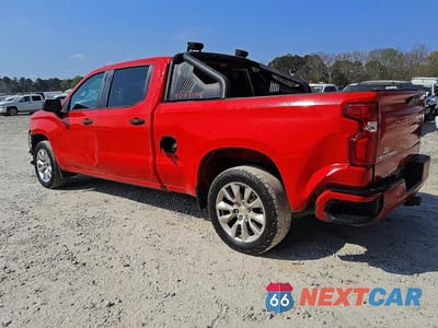 Drugie zdjęcie samochodu z przodu: 2020 CHEVROLET SILVERADO C1500 CUSTOM VIN:3GCPWBEH4LG226985 - miniatura