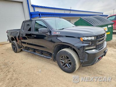 Czwarte zdjęcie samochodu z boku: 2019 CHEVROLET SILVERADO K1500 LT TRAIL BOSS VIN:1GCPYFED0KZ228469 - miniatura
