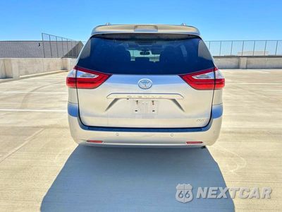 Zdjęcie 13 z 14 samochodu: 2017 TOYOTA SIENNA XLE 8-PASSENGER VIN:5TDYZ3DC6HS897302 - miniatura
