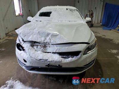 Piąte zdjęcie samochodu w środku: 2018 VOLVO S60 INSCRIPTION VIN:LYV402TK8JB165079 - miniatura