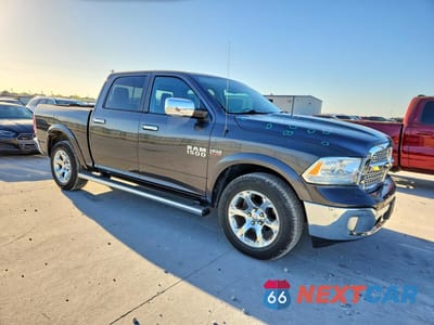Czwarte zdjęcie samochodu z boku: 2015 RAM 1500 LARAMIE VIN:1C6RR7NT0FS777100 - miniatura