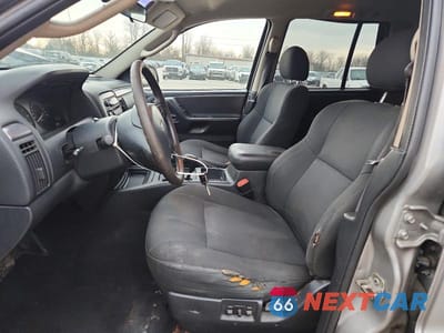 Zdjęcie 7 z 12 samochodu: 2002 JEEP GRAND CHEROKEE LAREDO VIN:1J4GW48S92C118408 - miniatura