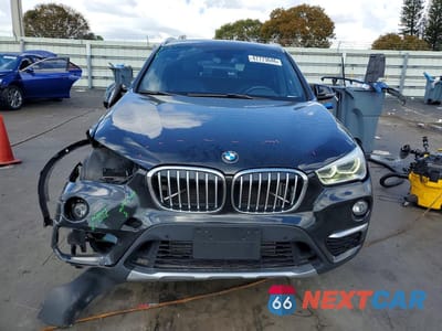 Piąte zdjęcie samochodu w środku: 2018 BMW X1 XDRIVE28I VIN:WBXHT3C30J5K28735 - miniatura