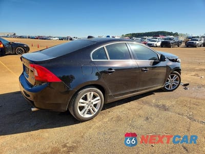 Trzecie zdjęcie samochodu z tyłu: 2013 VOLVO S60 T5 VIN:YV1612FS6D2182027 - miniatura