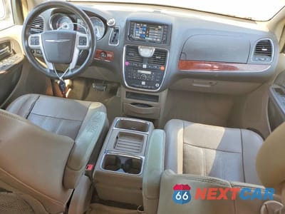 Zdjęcie 8 z 13 samochodu: 2014 CHRYSLER TOWN & COUNTRY TOURING L VIN:2C4RC1CG8ER219380 - miniatura