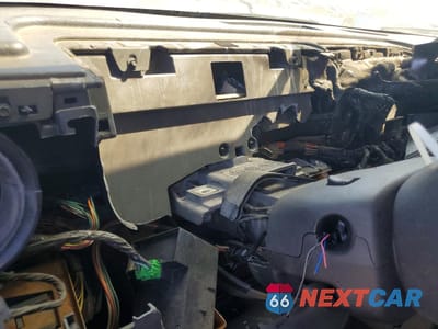 Zdjęcie 9 z 13 samochodu: 2006 HUMMER H2 VIN:5GRGN23U46H107619 - miniatura