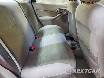 Zdjęcie 10 z 13 samochodu: 2004 FORD FOCUS SE COMFORT VIN:1FAFP34Z74W153919 - miniatura