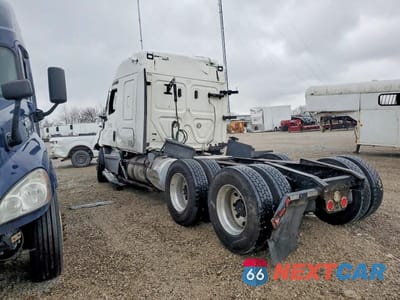 Trzecie zdjęcie samochodu z tyłu: 2021 FREIGHTLINER CASCADIA 116 SEMI TRUCK VIN:3AKJHPDV0MSMG1837 - miniatura