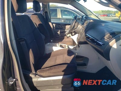 Zdjęcie 7 z 13 samochodu: 2014 DODGE GRAND CARAVAN SXT VIN:2C4RDGCG5ER266060 - miniatura