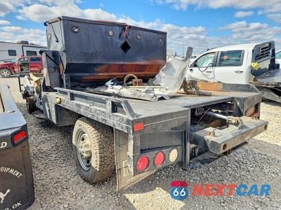 Drugie zdjęcie samochodu z przodu: 2017 FORD F250 SUPER DUTY FLATBED TRUCK VIN:1FTBF2B65HEF13960 - miniatura