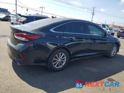 Trzecie zdjęcie samochodu z tyłu: 2019 HYUNDAI SONATA SE VIN:5NPE24AF4KH740232 - miniatura