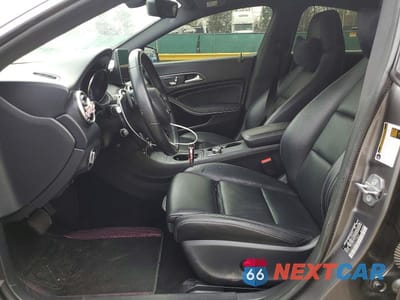Zdjęcie 7 z 12 samochodu: 2019 MERCEDES-BENZ CLA 250 4MATIC VIN:WDDSJ4GB8KN770849 - miniatura
