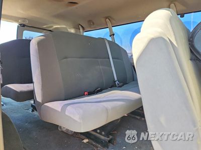 Zdjęcie 6 z 10 samochodu: 2010 FORD ECONOLINE E350 SUPER DUTY WAGON VIN:1FBSS3BL0ADA31663 - miniatura