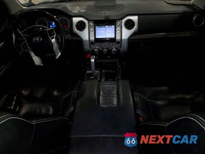 Zdjęcie 8 z 12 samochodu: 2014 TOYOTA TUNDRA CREWMAX SR5 VIN:5TFDY5F10EX362741 - miniatura