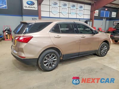 Trzecie zdjęcie samochodu z tyłu: 2018 CHEVROLET EQUINOX LS VIN:2GNAXREV5J6255574 - miniatura
