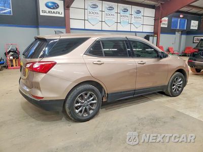 Trzecie zdjęcie samochodu z tyłu: 2018 CHEVROLET EQUINOX LS VIN:2GNAXREV5J6255574 - miniatura