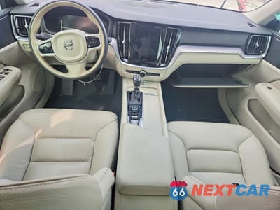 Zdjęcie 8 z 12 samochodu: 2019 VOLVO S60 T5 MOMENTUM VIN:7JR102FK9KG017772 - miniatura