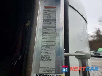 Zdjęcie 10 z 10 samochodu: 2013 KENWORTH T660 SEMI TRUCK VIN:1XKADP9X2DJ360375 - miniatura