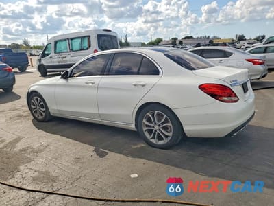 Drugie zdjęcie samochodu z przodu: 2017 MERCEDES-BENZ C 300 VIN:55SWF4JB0HU196131 - miniatura