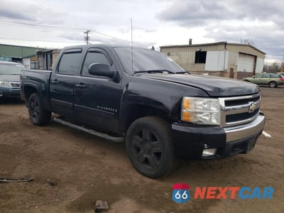 Czwarte zdjęcie samochodu z boku: 2008 CHEVROLET SILVERADO K1500 VIN:2GCEK13MX81142604 - miniatura