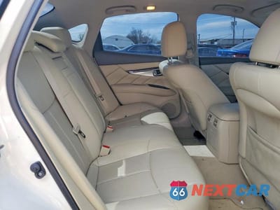 Zdjęcie 10 z 12 samochodu: 2019 INFINITI Q70 3.7 LUXE VIN:JN1BY1AR9KM585289 - miniatura