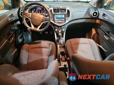 Zdjęcie 8 z 12 samochodu: 2018 CHEVROLET SONIC LT VIN:1G1JC6SB1J4117375 - miniatura