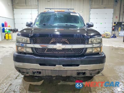 Piąte zdjęcie samochodu w środku: 2004 CHEVROLET SILVERADO K2500 HEAVY DUTY VIN:1GCHK24U44E130698 - miniatura