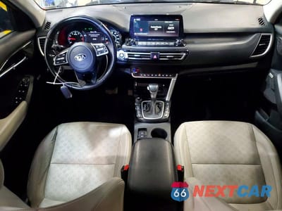 Zdjęcie 8 z 13 samochodu: 2021 KIA SELTOS SX TURBO VIN:KNDETCA26M7051644 - miniatura