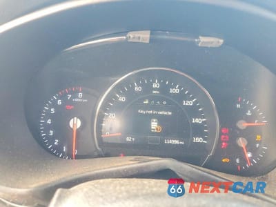 Zdjęcie 9 z 13 samochodu: 2016 KIA SORENTO EX V6 VIN:5XYPH4A53GG158457 - miniatura