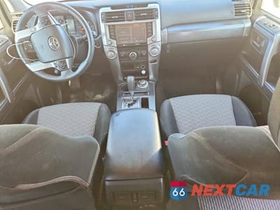 Zdjęcie 8 z 11 samochodu: 2021 TOYOTA 4RUNNER SR5 VIN:JTEMU5JR6M5952246 - miniatura