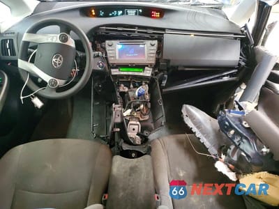 Zdjęcie 8 z 13 samochodu: 2015 TOYOTA PRIUS TWO VIN:JTDKN3DU0F1873999 - miniatura