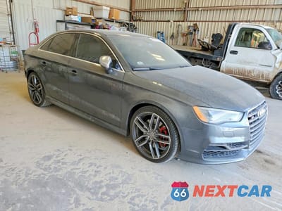 Czwarte zdjęcie samochodu z boku: 2015 AUDI S3 PREMIUM PLUS VIN:WAUBFGFF9F1048009 - miniatura