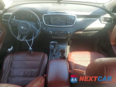 Zdjęcie 8 z 11 samochodu: 2017 KIA SORENTO SX V6 VIN:5XYPKDA58HG310137 - miniatura